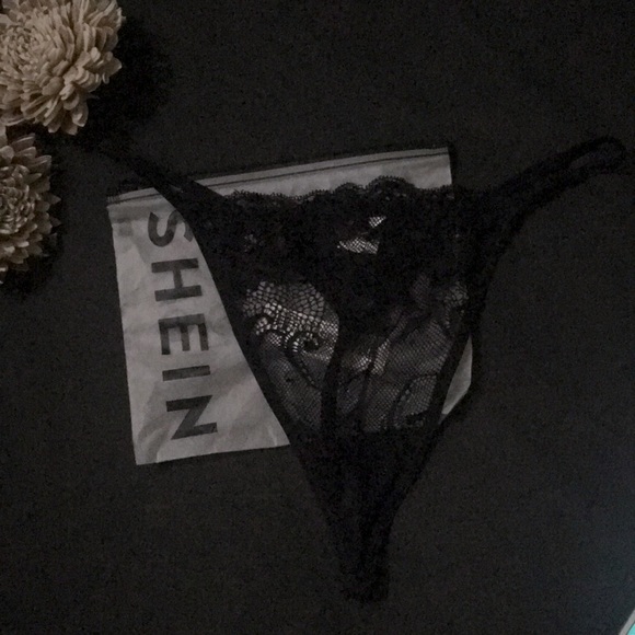 Brand new Lace Thong - Picture 3 of 4